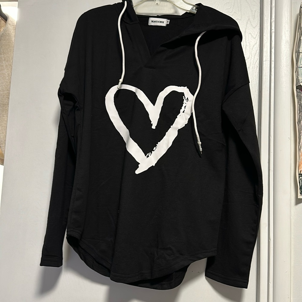 MAGICMK Women’s Black hoodie top in Medium. Nwot